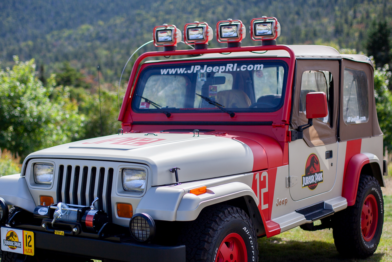 Jurassic Park Jeep light bars and Tow Hooks – JP Gear